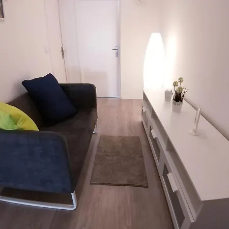 Theorynomad Al Albergue *