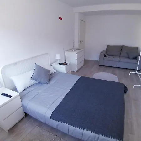 Albergue Theorynomad Al Braga