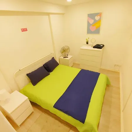 Albergue Theorynomad Al *